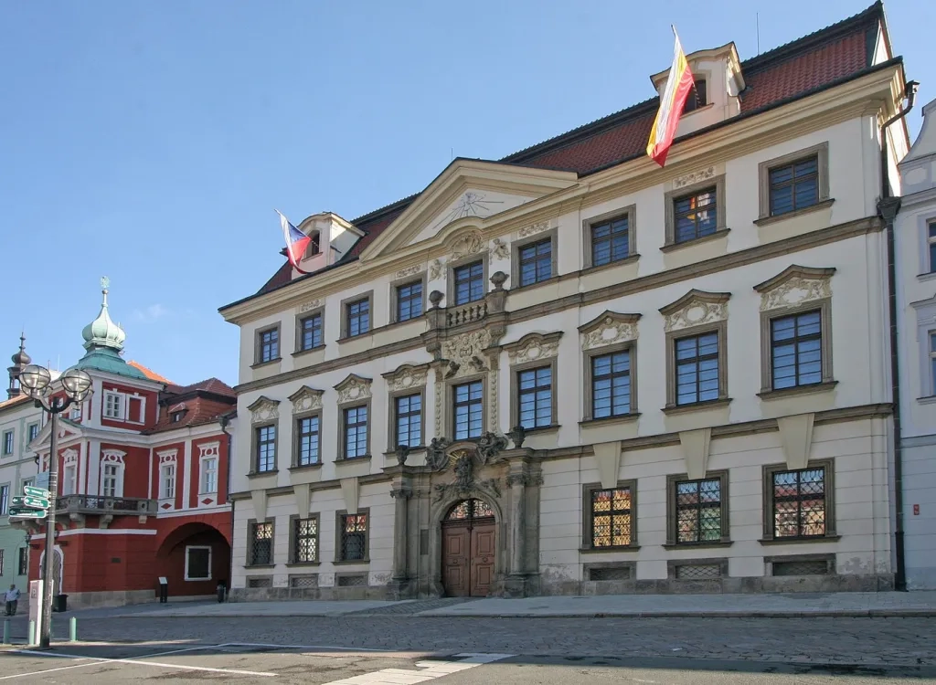 Kancléř a administrativní odbor