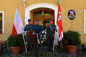 Biskup Vokál požehnal ve Svojanově pomník padlých