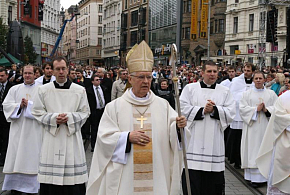 NEK 2015: Zvony odbily začátek mše svaté II.