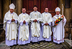 Kněžské svěcení v Hradci Králové