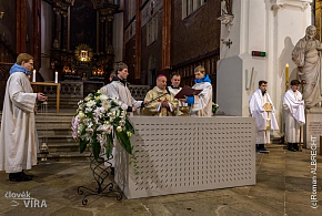 Slavnostní požehnání nového oltáře v Chrudimi